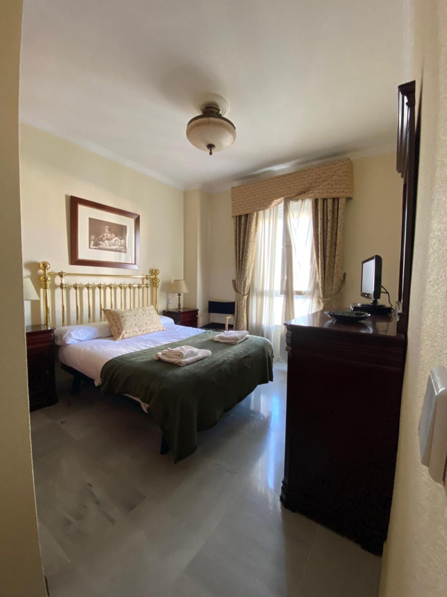 Fantastico Apartamento Con Parking Avenida De Cadiz, Seville