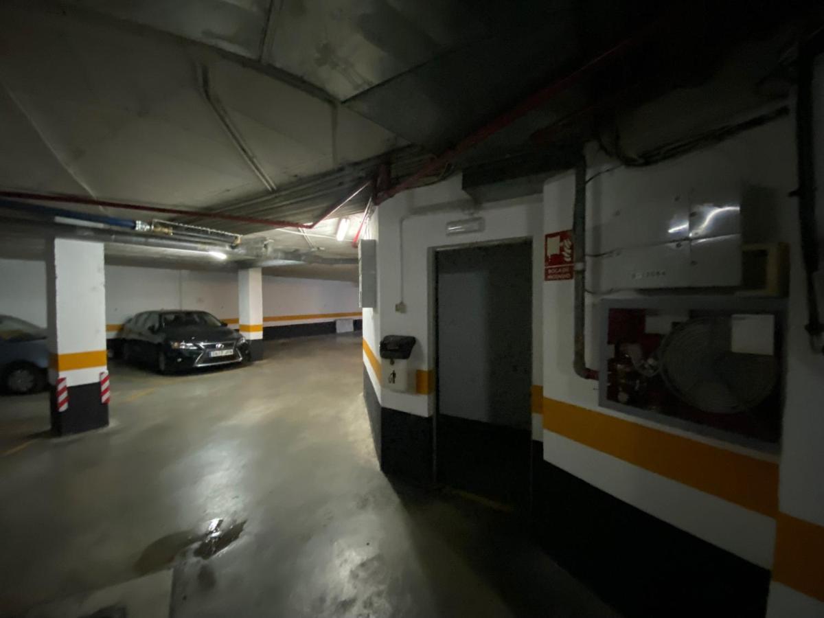 Fantastico Apartamento Con Parking Avenida De Cadiz — Photos 1